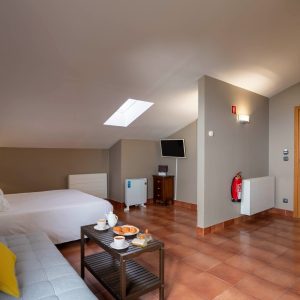 hotel-urdaibai-gametxo-apartamentos-familiares-dos-personas-2-1 (1)