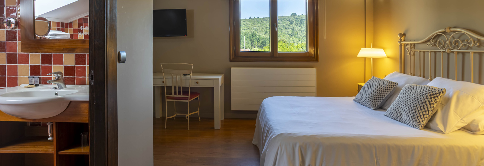 hotel spa urdaibai encanto gametxo habitacion superior vista montana cab 1